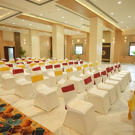 Palak Palace Hotels And Resort 보팔 외부 사진