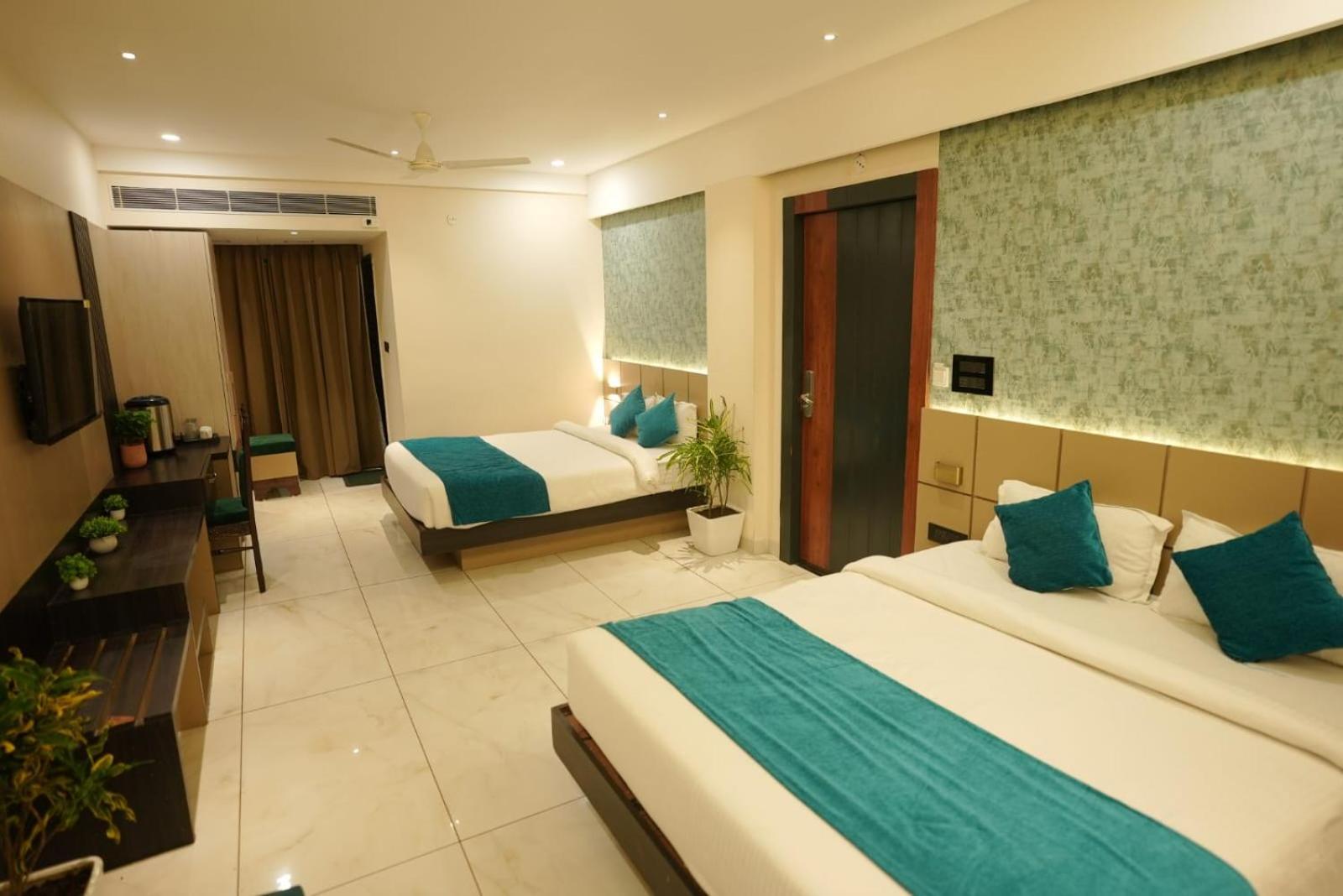 Palak Palace Hotels And Resort 보팔 외부 사진